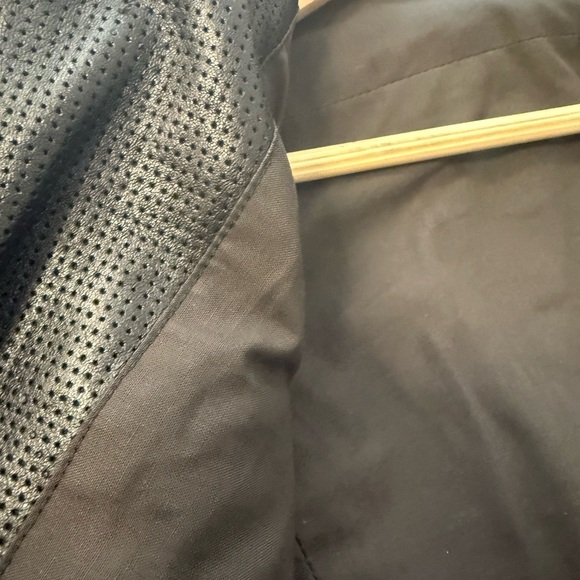 Sea New York NWT size 2 Black Textured Leather Vest- retails 710 US - Picture 12 of 14